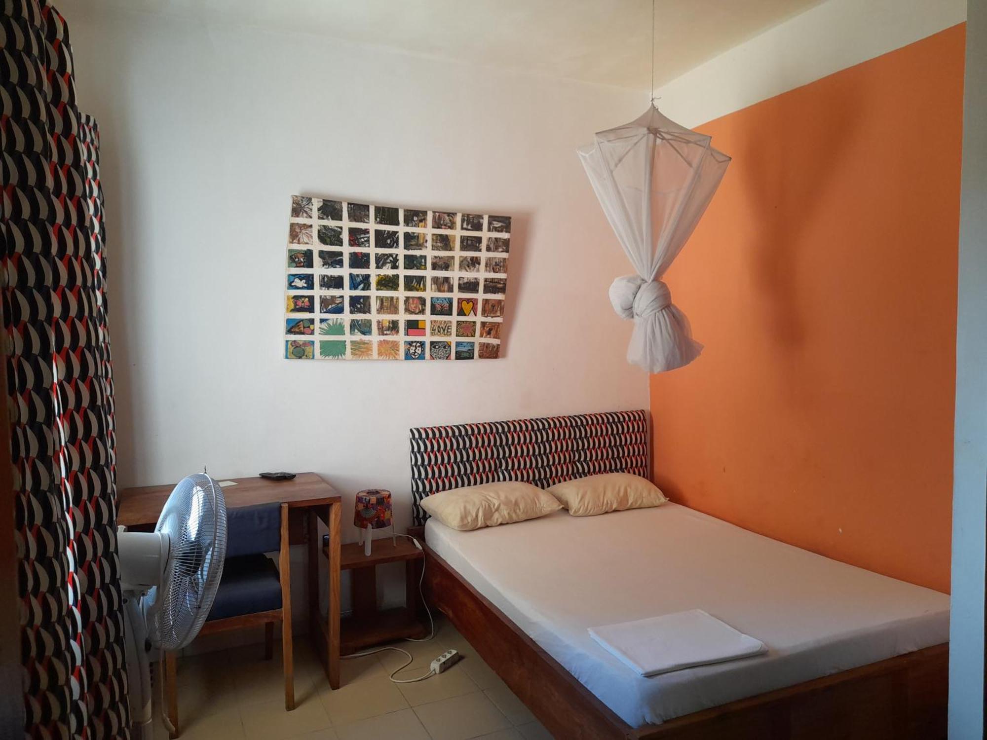 Karls Guesthouse Cotonou Zimmer foto